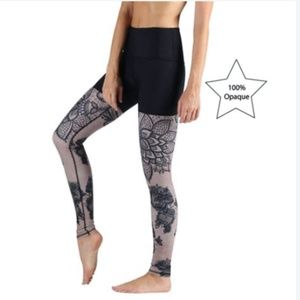 Yoga Democracy Lace in Place Legging